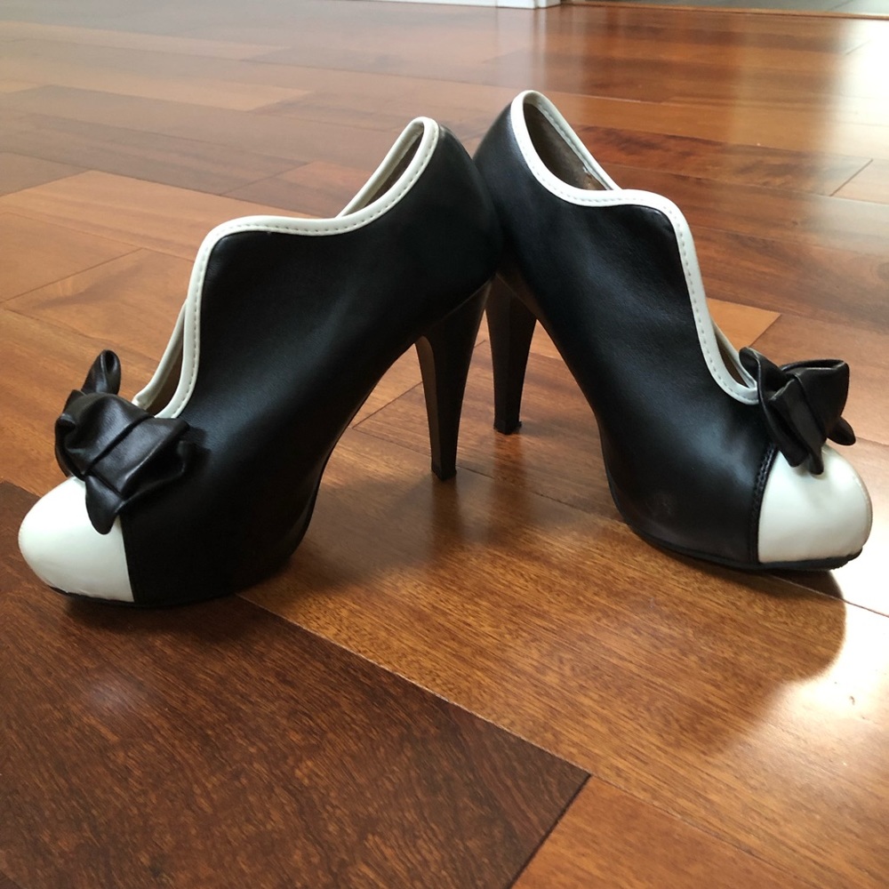 Shoes - Tuxedo Style